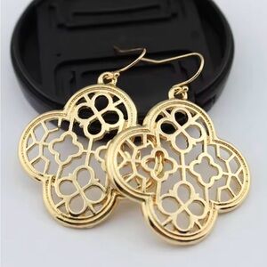 Elegant Gold Filigree Dangle Earrings